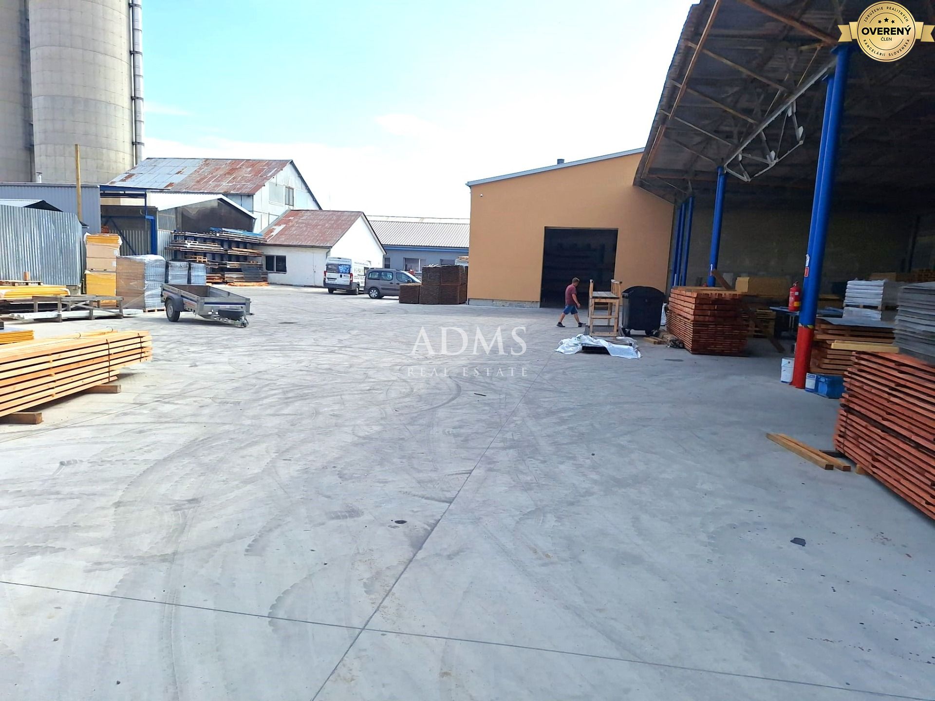 Warehouse and production space for rent