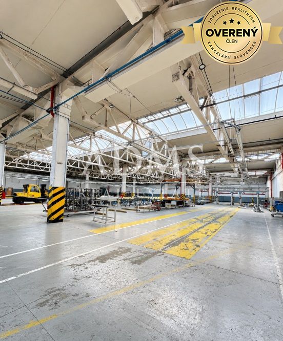 Production and storage hall