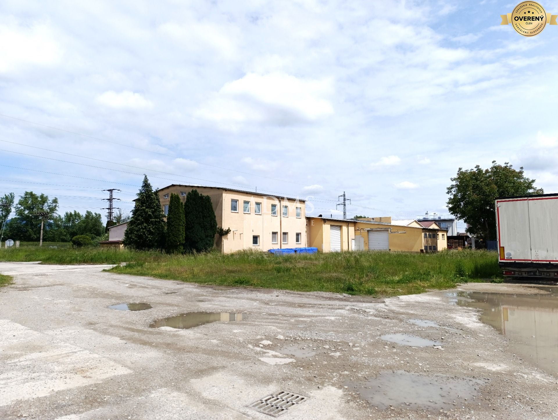 Offices with private parking in Ilava, Kpt. Nálepku
